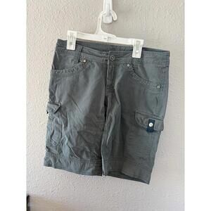 Kuhl green 9in shorts size 2 women's